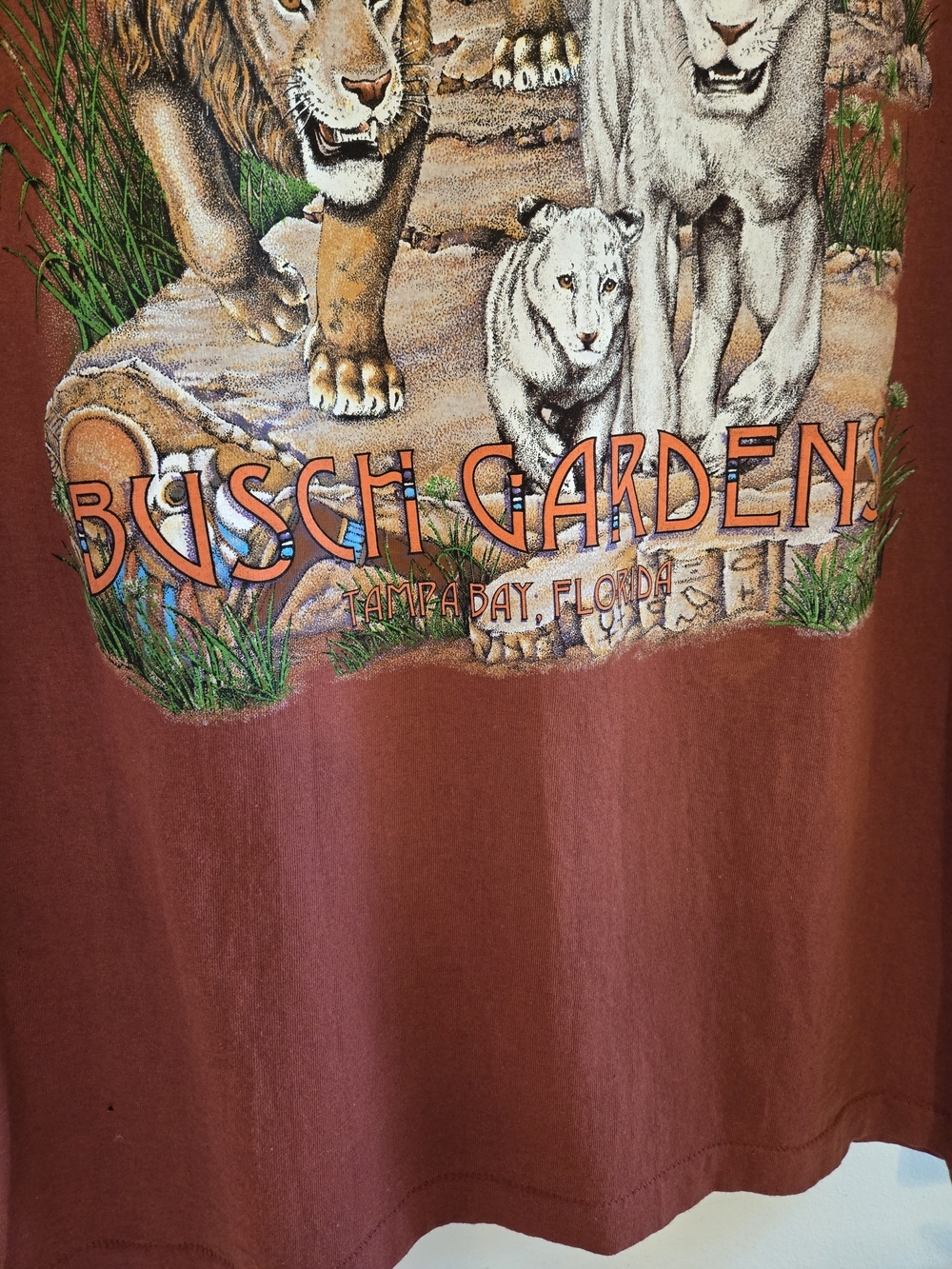 Busch Gardens Lion Graphic Tee - Rust Short Sleeve 23x29 "Extinction Is Forever" - Picture 7 of 13